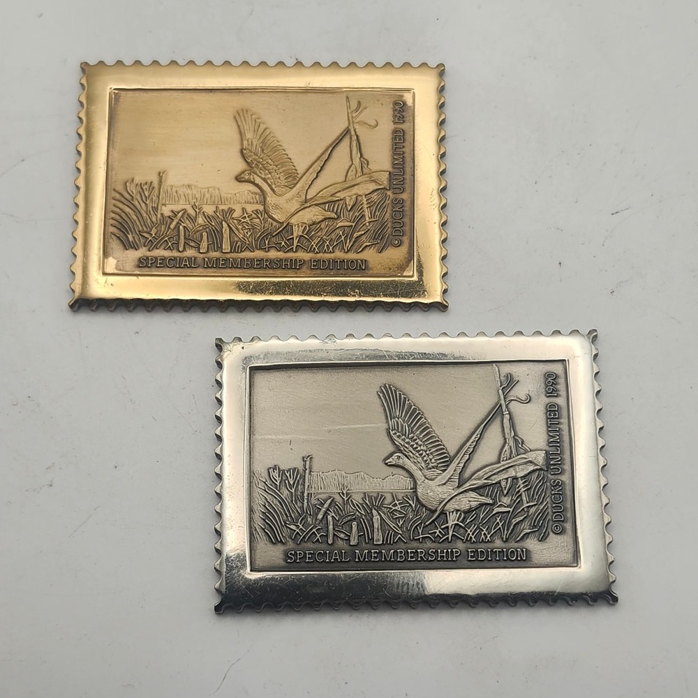 1990 Ducks Unlimited Special Membership Edition Gold Silver Tone Stamp Pair Set